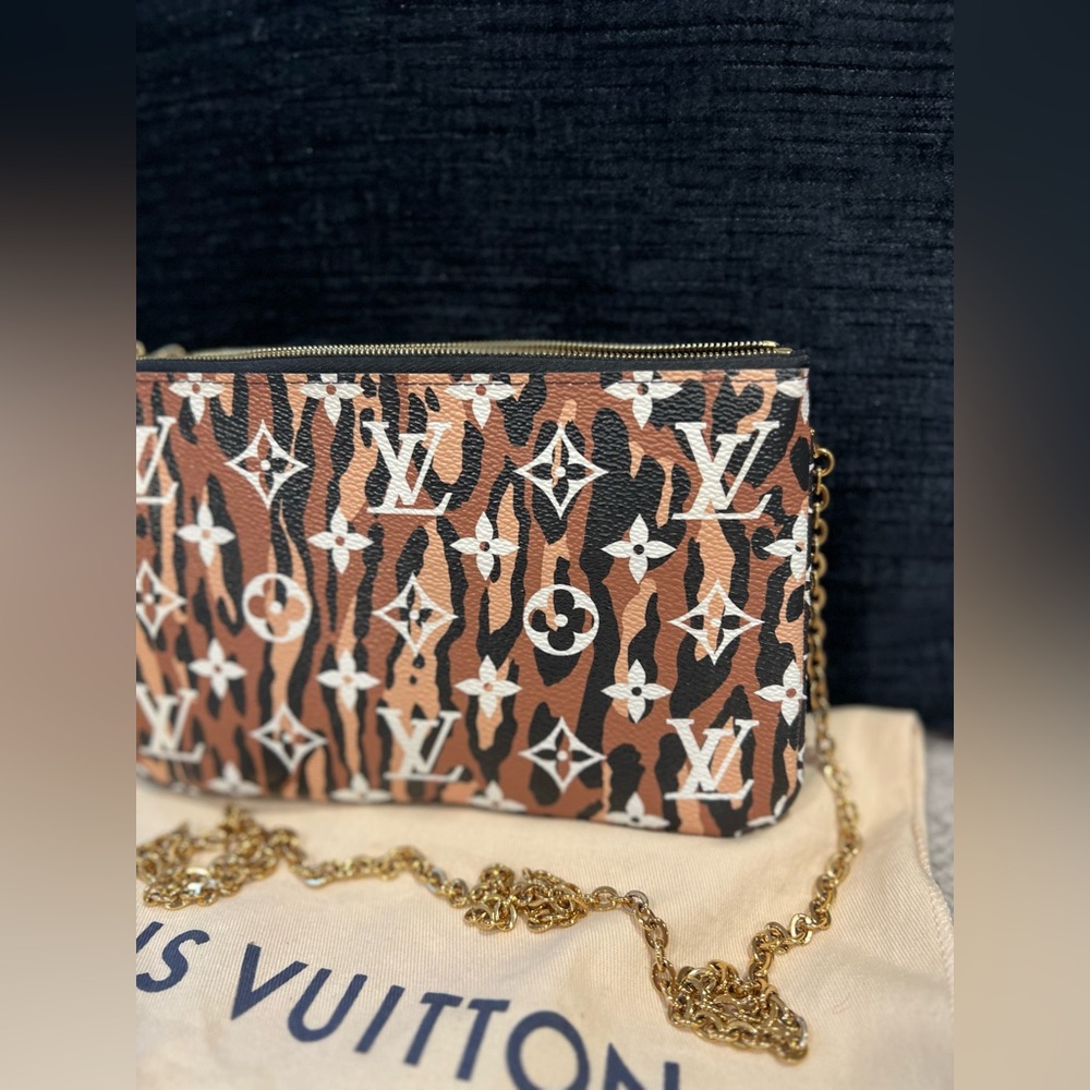 Louis Vuitton Giant Monogram Jungle Pochette Double Zip crossbody Bag🔥 - Picture 7 of 16